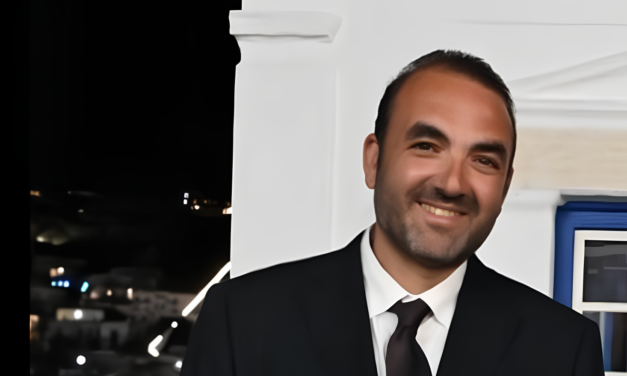 Ο Πρόεδρος του Δημοτικού Συμβουλίου Μυκόνου υποδεικνύει ήθος: «Η Ανωνυμία δεν τιμά Κανέναν , Όχι κριτική πίσω από ψεύτικα προφίλ»