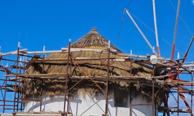 Σώζεται ο Κάτω Μύλος της Μυκόνου – Επισκευάζεται η Στέγη με Πρωτοβουλία του Δήμου