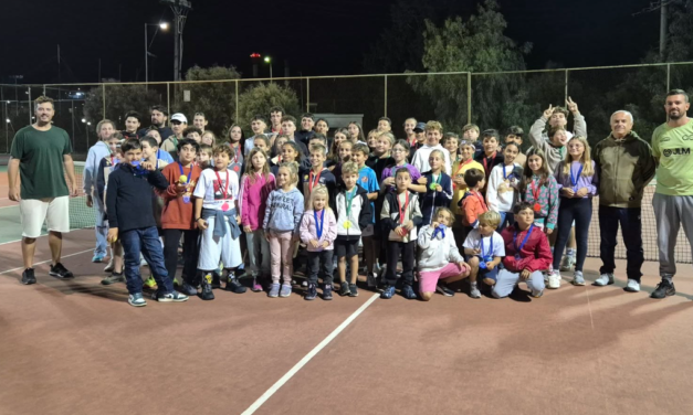 Η Μύκονος με 18 παιδιά στο Cyclades Tennis Tour της Σύρου