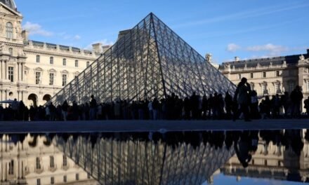 Λούβρο: Πέντε νέες συλλήψεις υπόπτων για την κινηματογραφική ληστεία