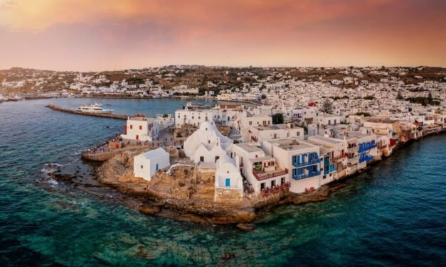 Στο μάτι του Copernicus η άναρχη δόμηση των νησιών