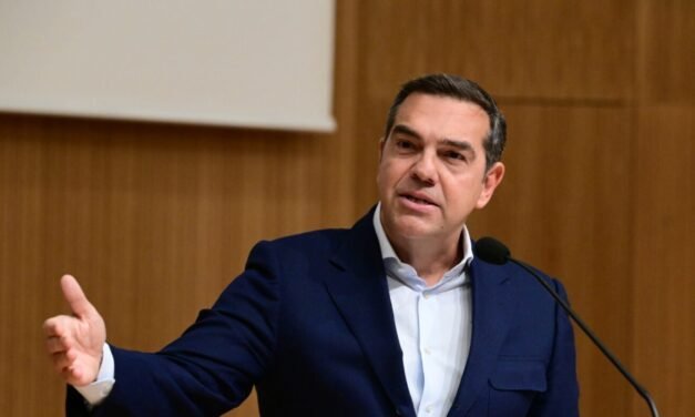Παραιτήθηκε από βουλευτής ο Αλ. Τσίπρας