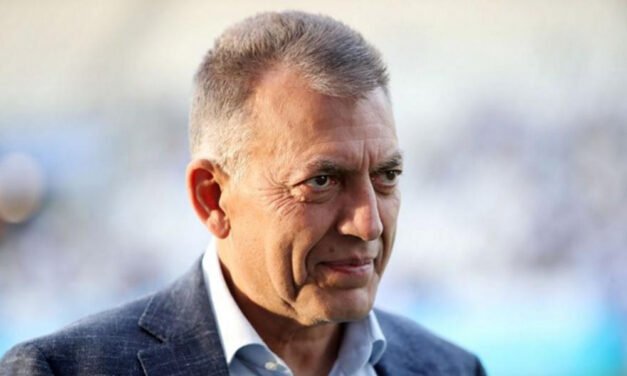 Επίσκεψη του Υπουργού Αθλητισμού Γ. Βρούτση στη Μύκονο για τον εορτασμό του Αγίου Αρτεμίου