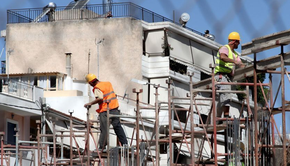 Έλεγχοι ΑΙ στις οικοδομικές άδειες – Δεύτερο «τσεκ» για τις ύποπτες με χρήση της Τεχνητής Νοημοσύνης – Στο Κτηματολόγιο οι υπηρεσίες δόμησης