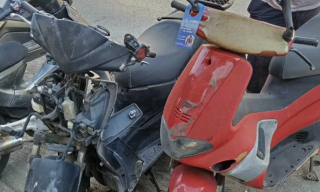 Επιχείρηση Καθαριότητας στον Δήμο Μυκόνου: Ξεκίνησε η Απομάκρυνση των Εγκαταλελειμμένων Μηχανών