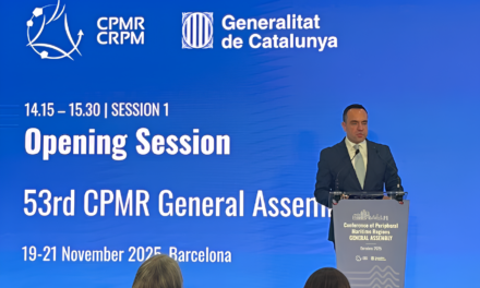 Ο Κωνσταντίνος Κουκάς από τη Βαρκελώνη βάζει την Ελληνική Αυτοδιοίκηση στο Ευρωπαϊκό κάδρο