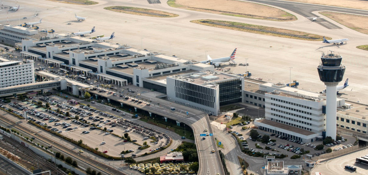Με ρεκόρ επιβατικής κίνησης 37 εκατ. ταξιδιωτών θα κλείσει το 2025 για τα 14 αεροδρόμια – Νέες επενδύσεις 200 εκατ. ευρώ