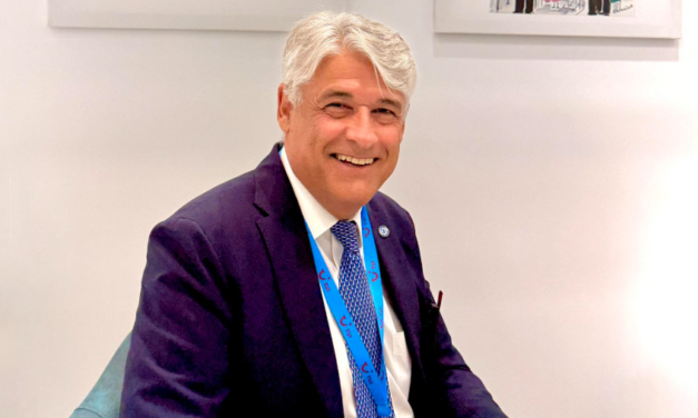 Ανδρέας Φιορεντίνος από Λονδίνο: «Η Μύκονος έχει το συνολικό πακέτο – Η Ελλάδα είναι η αυθεντική επιλογή του τουρισμού»