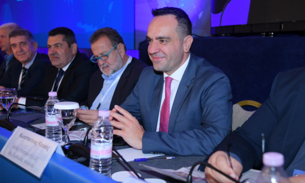 Κ.Ε.Δ.Ε.: Ξεκίνησε το Συνέδριο στην Αλεξανδρούπολη – Δυναμική Παρουσία Κουκά και Ισχυρό «Νησιωτικό Μέτωπο»