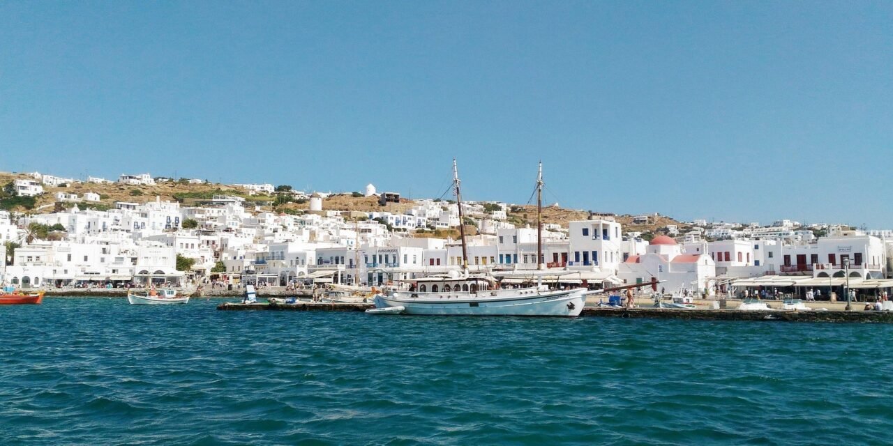 Ακίνητα: Η ελληνική αγορά real estate ανθεί – Η Μύκονος εξελίσσεται σε νέο hotspot