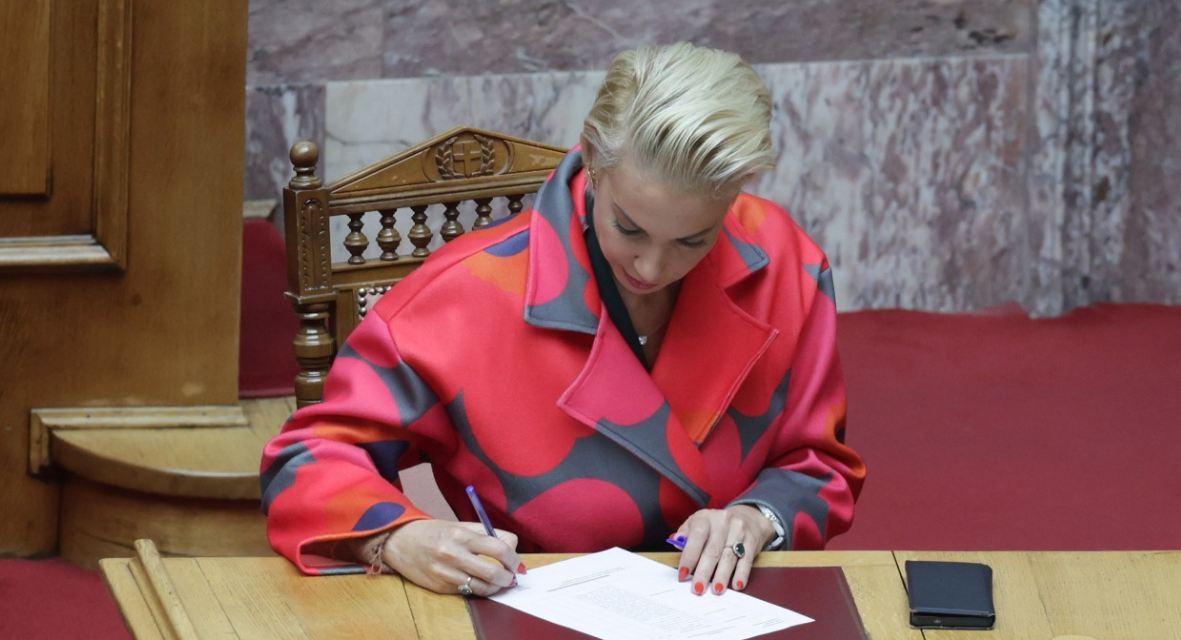 Κατερίνα Μονογυιού: Παρέμβαση στη Βουλή για την ενίσχυση των Λιμενικών Αρχών των Κυκλάδων