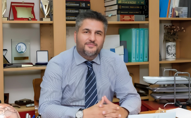 Νέα Σημαντική Προσθήκη στην ΑΕ Μυκόνου: Ο Δρ Πάνος Κοντοβαζαινίτης Επικεφαλής Ορθοπαιδικός