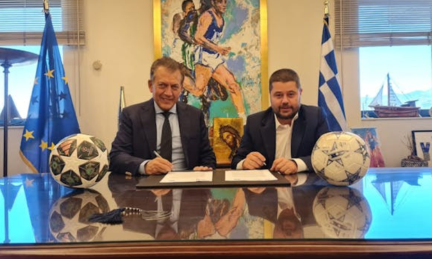 Σύμφωνο Συνεργασίας με την ΕΠΟ για το FIFA Football for Schools υπέγραψαν Βρούτσης και Γκαγκάτσης
