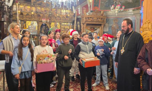 Χριστουγεννιάτικες Μελωδίες από τους Μαθητές του 1ου Δημοτικού στο Μητροπολιτικό Ναό Μυκόνου