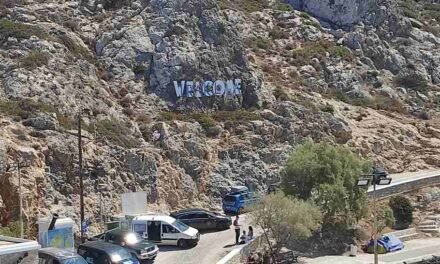 Η μαγεία της Ηρακλειάς: Όταν λίγα παιδιά κρατούν ζωντανά τα Χριστούγεννα ενός ολόκληρου νησιού