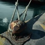 Δεμένα πλοία στον Πειραιά χωρίς επίσημο απαγορευτικό απόπλου: Ακυρώσεις δρομολογίων, ταλαιπωρία για τους ταξιδιώτες