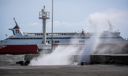 Απαγορευτικό απόπλου το Σάββατο προς Τήνο από Πειραιά και Ραφήνα λόγω κακοκαιρίας
