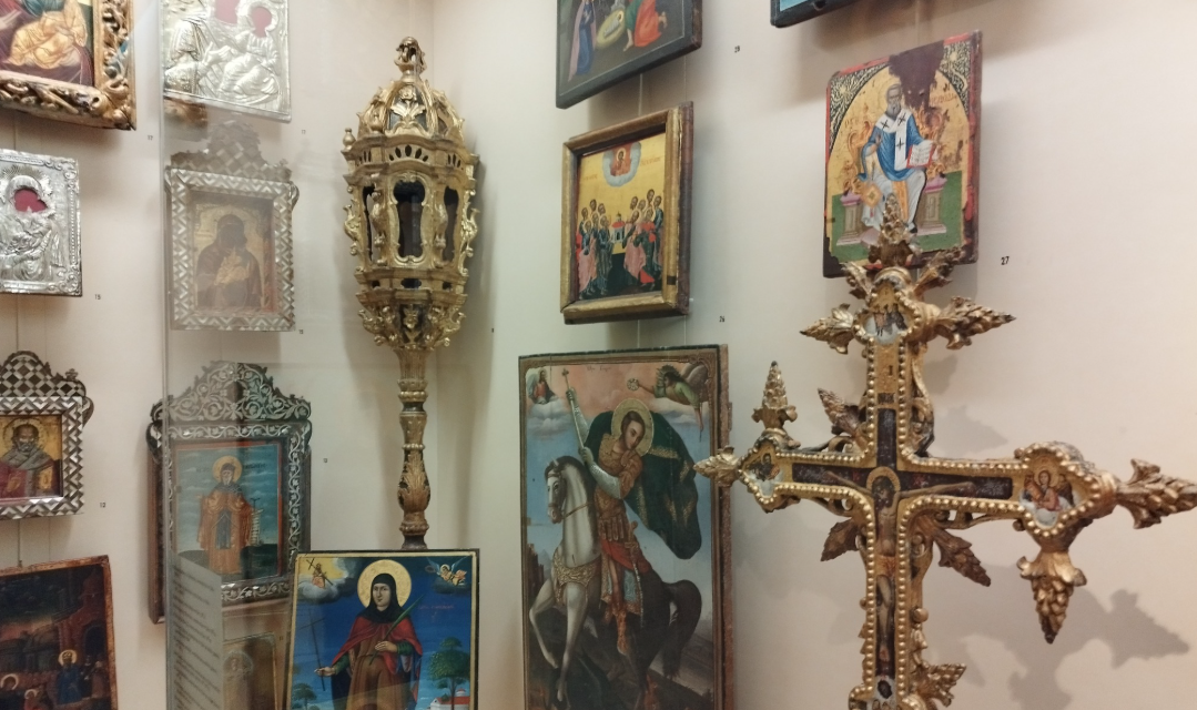 Ο Σύλλογος Γυναικών Άνω Μεράς «Ανωμερίτισσες» Τίμησε το Θρησκευτικό Κόσμημα της Μυκόνου