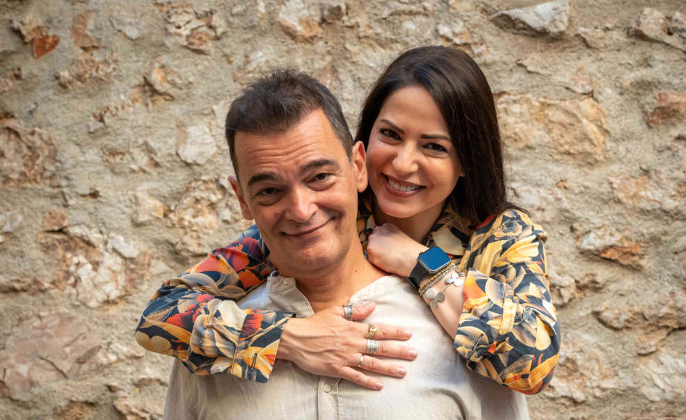 Το «CHECK IN για 2» του Μάκη Τσούφη έρχεται στην Μύκονο