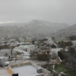 «Άσπρη μέρα» στα ορεινά της Νάξου την Πρωτοχρονιά – Ο χειμώνας έκανε αισθητή την παρουσία του (video)