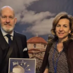 Η Πάρος κεφαλαιοποιεί τις διεθνείς διακρίσεις