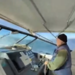 Βίντεο σοκ με διακομιδή 3χρονου από τη Σκιάθο στο Βόλο -«Μάχη» στη θάλασσα