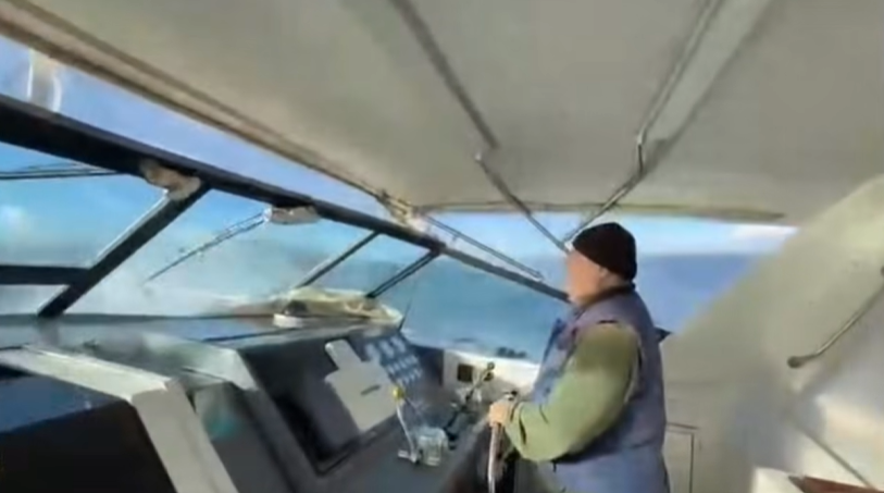 Βίντεο σοκ με διακομιδή 3χρονου από τη Σκιάθο στο Βόλο -«Μάχη» στη θάλασσα