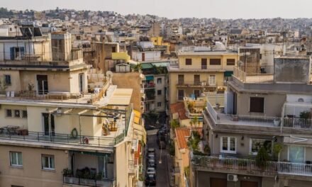 Μέσω ΑΑΔΕ οι ηλεκτρονικοί πλειστηριασμοί της Εφορίας – Στο σφυρί βίλες, μεζονέτες και οικόπεδα έως το τέλος Ιανουαρίου