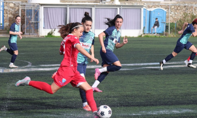 ΘΡΙΑΜΒΟΣ ΣΤΟ «ΝΗΣΙ ΤΩΝ ΑΝΕΜΩΝ»: Η ΜΥΚΟΝΟΣ ΥΠΕΤΑΞΕ ΤΗ ΧΑΛΚΙΔΑ ΚΑΙ «ΒΛΕΠΕΙ» ΤΙΤΛΟ!