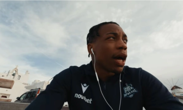 Ο Τζάστιν Έντλερ Ντέιβις ένιωσε ευλογημένος που βρέθηκε στη Μύκονο για μπάσκετ