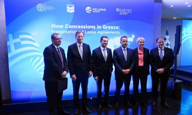 Άλμα με Chevron και Helleniq Energy στους υδρογονάνθρακες – Διπλασιάζεται η προς έρευνα θαλάσσια έκταση της χώρας