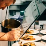 Χρυσοί Σκούφοι 2026: Αυτά είναι τα καλύτερα εστιατόρια της Ελλάδας