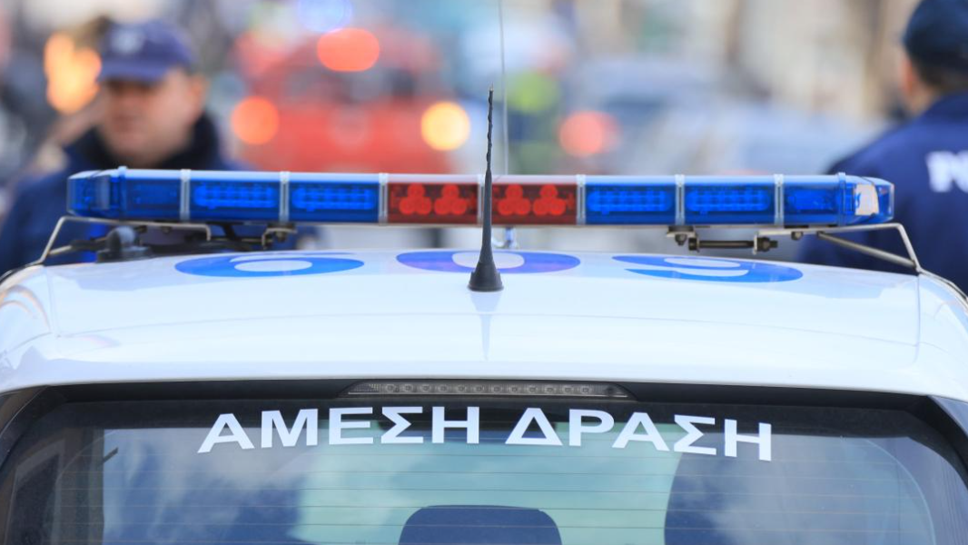 Λάρισα: Πώς δρούσε η οικογενειακή συμμορία που άρπαξε πάνω από 1 εκατ. ευρώ κάνοντας κομπίνα με “χρυσές” λίρες