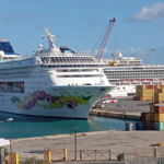 Τα στενά του Ορμούζ απειλούν την κρουαζιέρα στην Κρήτη – Δύο πλοία εγκλωβισμένα, ανησυχία για το λιμάνι του Ηρακλείου