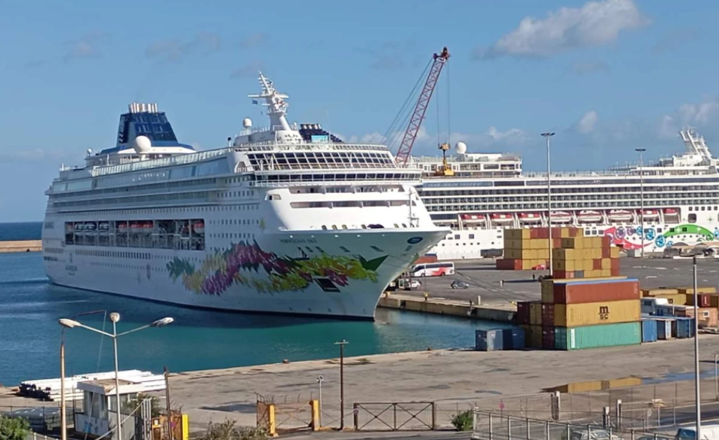 Τα στενά του Ορμούζ απειλούν την κρουαζιέρα στην Κρήτη – Δύο πλοία εγκλωβισμένα, ανησυχία για το λιμάνι του Ηρακλείου