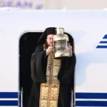 Στα Ιεροσόλυμα η ελληνική αποστολή για το Άγιο Φως: Στις 18:30 με ειδική πτήση η άφιξή του στο Ελ. Βενιζέλος