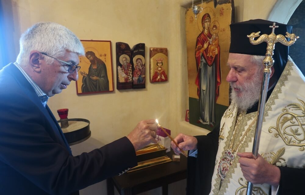 Θυρανοίξια Παρεκκλησίων στην Μύκονο από τον Μητροπολίτη Σύρου