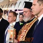 Με Ευλάβεια η Υποδοχή του Αγίου Φωτός στο Αεροδρόμιο