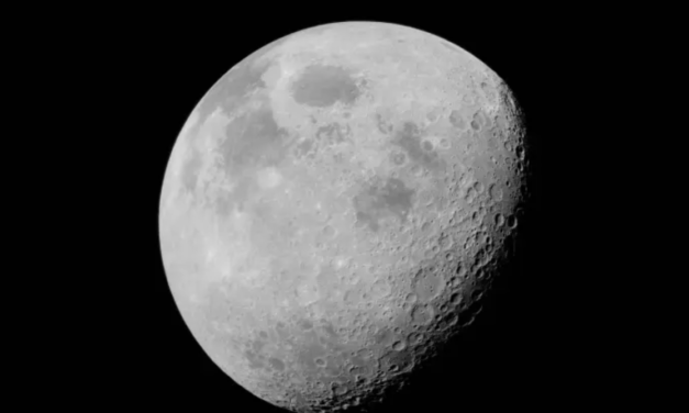 Η NASA μόλις δημοσίευσε όλες τις εντυπωσιακές χθεσινές φωτογραφίες της Σελήνης