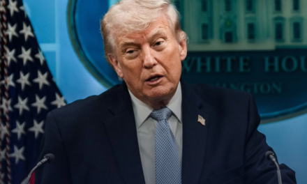 Νέα προειδοποίηση Τραμπ: «Η εκεχειρία μπορεί να λήξει αν δεν επιτευχθεί συμφωνία μέχρι την Τετάρτη»