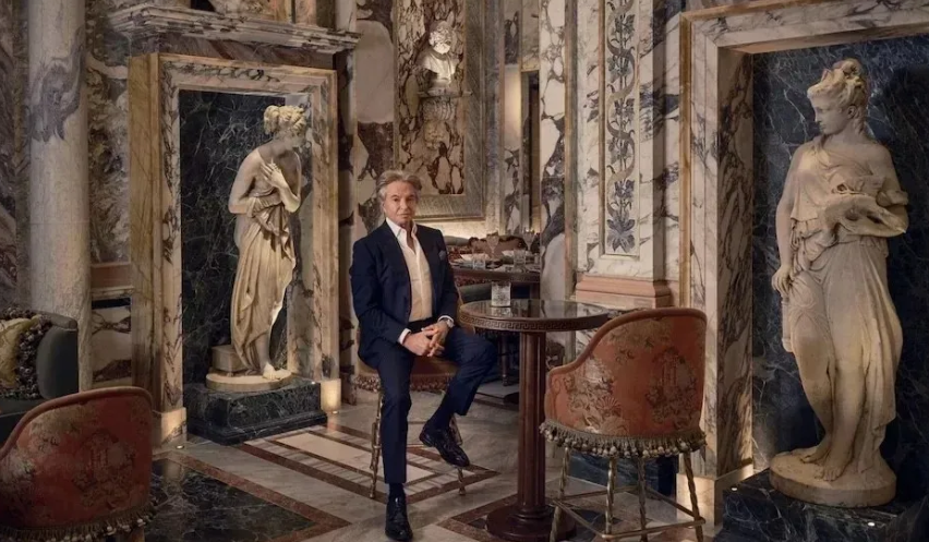 Annabel’s London και Νoema Mykonos: Ο Richard Caring πουλά την αυτοκρατορία του έναντι 1,6 δισ. σε Άραβα επενδυτή