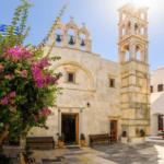 15 εντυπωσιακές Παναγίες του Αιγαίου: Παράδοση και τοπία που κόβουν την ανάσα