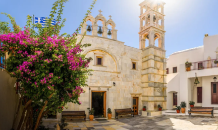 15 εντυπωσιακές Παναγίες του Αιγαίου: Παράδοση και τοπία που κόβουν την ανάσα