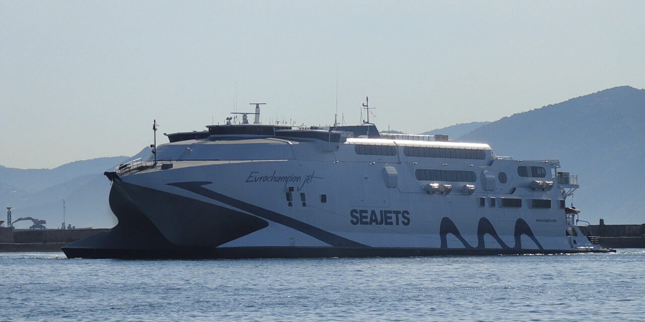 Ξεκίνησαν τα ταχύπλοα της SEAJETS, καθημερινή σύνδεση Πειραιάς – Νάξος – Ηράκλειο