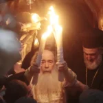 «Άγιο Φως» – Το ειδικό σχέδιο μεταφοράς και η έκτακτη πτήση για τη Μύκονο