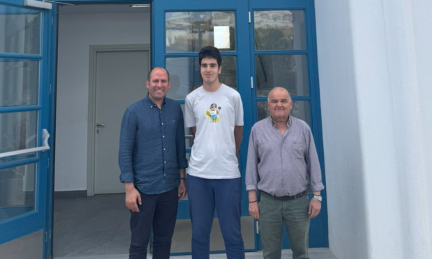 Πανελλήνια Διάκριση για τη Μύκονο: Στην 6η θέση ο μαθητής Ηλίας Ρήγας του Γυμνασίου Άνω Μεράς