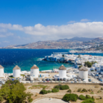 Το μεγάλο στοίχημα του τουρισμού για τη Μύκονο – Η απάντηση των VIPs και του Χόλιγουντ στη στασιμότητα των αριθμών
