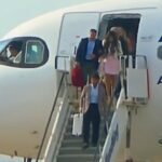 Στη Μύκονο η Πρέσβης των ΗΠΑ Κίμπερλι Γκίλφοϊλ μετά από πρόσκληση της Κατερίνας Μονογυιού