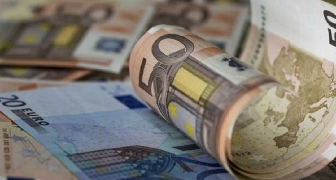 Τα επτά μέτρα στήριξης με εφαρμογή από τέλη Ιουνίου – Από τα 150 ευρώ για κάθε παιδί έως τις 72 δόσεις
