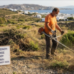 Πολιτική Προστασία Δήμου Μυκόνου: Τελευταία ευκαιρία για τον καθαρισμό οικοπέδων – Λήγει τη Δευτέρα η προθεσμία